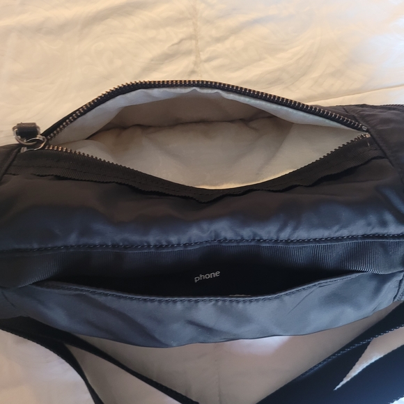 lululemon athletica Black Crossbody Bag - Picture 12 of 16